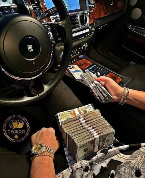 Forex Aesthetic, Rich Aesthetic Wallpaper, Men Luxury Lifestyle Aesthetic, Billionaire Men, Millionaire Style, Men Luxury Lifestyle, Divinely Protected, Luxury Lifestyle Rich Life, Wallpaper Man