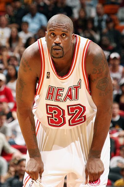 Shaquille O’Neal Shaq Dunk, Shaq O Neal, Nba Old School, Miami Basketball, Basketball Icon, Sports Mix, Nba Mvp, Basketball Star, Nba Legends