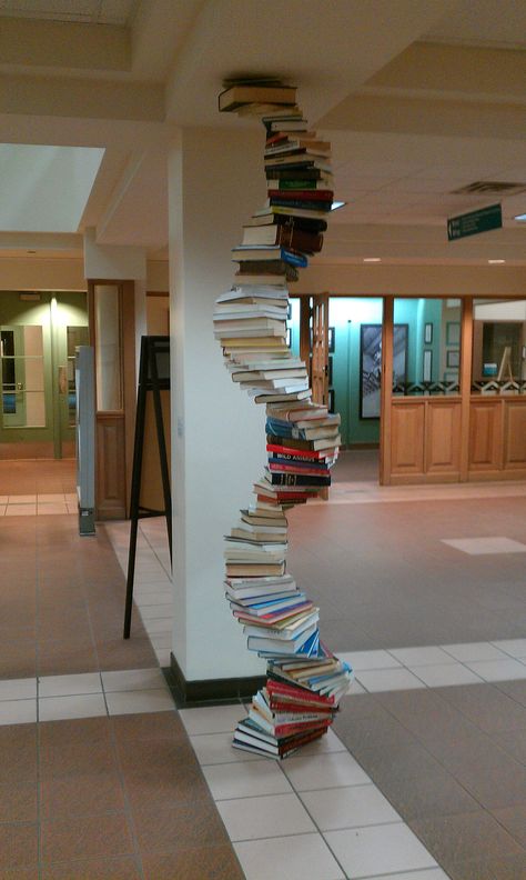 book spiral Book Window Display, Drawing Preppy, Librarian Art, Simple Home Design, Book Installation, معرض فني, Library Cafe, High School Library, Library Inspiration