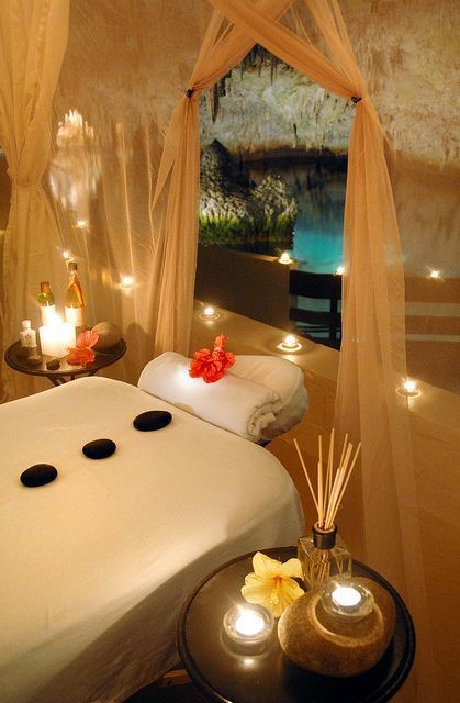 Spa Room Ideas, Deco Spa, Massage Room Design, Massage Room Decor, Massage Therapy Rooms, Reiki Room, Dreams Spa, Spa Room Decor, Healing Room