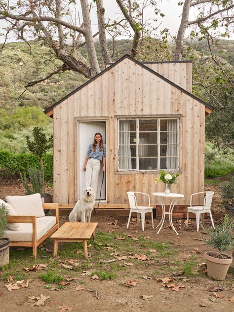 Interior designer Jenny Kozena pushed the boundaries of small space design to make the abode come to life 12x16 Guest House, 100 Sqft Tiny Home, Small Square House Exterior, Adu Tiny House, Backyard Tiny Guest House Cottage, 12x26 Tiny House, 120 Sq Ft Tiny House Interior, 120 Sq Ft Shed, 300 Sqft Tiny House