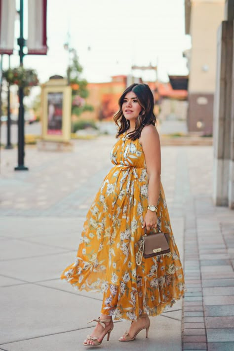 THE FLORAL DRESS YOU NEED TO SPICE UP YOUR SUMMER WARDROBE Pregnancy Clothes Dresses, Floral Dress Ideas, Maternity Work Dresses, Spring Maternity Outfits, Maternity Dress Outfits, Chic Maternity, Denver Fashion, Cute Maternity Dresses, Maternity Clothes Summer