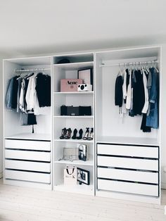 Pinterest: greeniexo Organized Closet, Hiasan Bilik Tidur, Closet Decor, Bedroom Closet Design, Small Closet, Closet Shelves, Closet Designs, Closet Bedroom, Closet Design