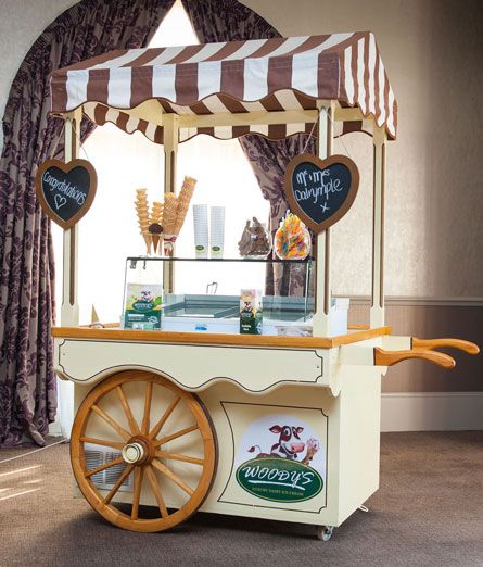 Ice Cream Cart Aesthetic, Vintage Ice Cream Cart, Ice Cream Booth Design, Ice Cream Stand Ideas, Ice Cream Cart Design, Ice Cream Shop Ideas, Small Ice Cream Shop, Ice Cream Booth, Cute Ice Cream Shop