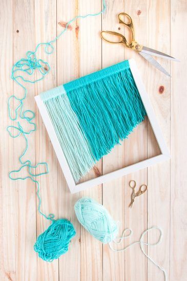 15 Gorgeous Woven Yarn Wall Hangings - Make and Takes Boho Yarn, Yarn Hanging, Yarn Wall Art, Yarn Wall, Diy Yarn Crafts, Diy Yarn, Yarn Wall Hanging, Diy Craft Tutorials, Wall Hanging Diy