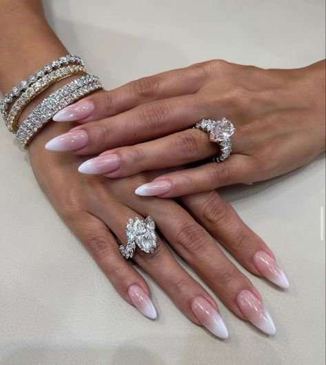 Manicured Nails, Big Wedding Rings, Flawless Diamond, Expensive Jewelry Luxury, Dope Jewelry, Dream Engagement, Dream Engagement Rings, Classy Jewelry, Expensive Jewelry