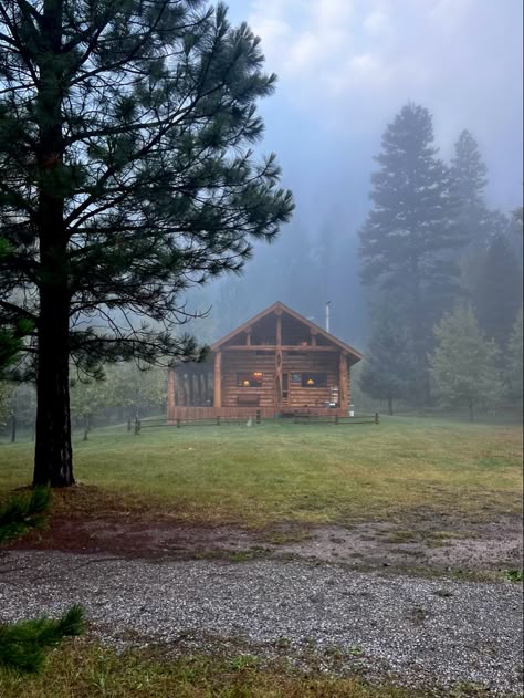 Cabin In A Field, Montana House Aesthetic, Maine Forest Aesthetic, Montana Cabin Aesthetic, Rustic Farmhouse Aesthetic, Rustic Cabin Aesthetic, American Summer Camp Aesthetic, Off The Grid Aesthetic, House In Forest Aesthetic