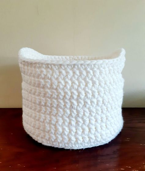 LARGE CROCHET BASKET - Free Pattern ⋆ lulostitchco.com Crochet Basket Bulky Yarn, How To Crochet Baskets Free Pattern, Handy Basket Crochet, Crochet Big Basket Pattern Free, Diy Crochet Basket Free Pattern, Crochet Basket For Beginners, Crochet Waste Basket, Crocheted Basket Patterns Free, Basket Pattern Crochet