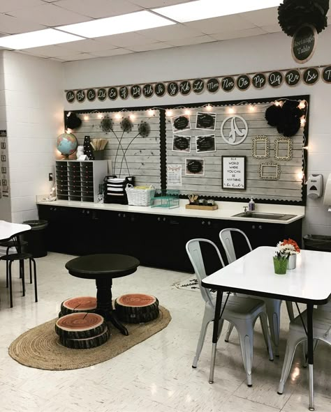 Preppy School Classroom, Classroom Decor Flexible Seating, High School Decorations Ideas, Modern Farmhouse Classroom Bulletin Board, Encouraging Classroom Decor, Western Chic Classroom, Classroom Set Up Highschool, Farmhouse Decor Classroom Theme, School Office Set Up