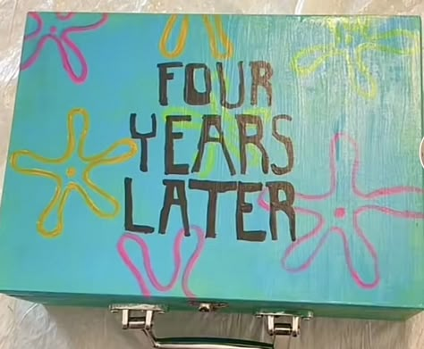 Freshman Box Ideas Painted, Memorie Box Painting Ideas, Senior Box Ideas 2025 Disney, Freshmen Year Memory Box Ideas, School Box Ideas, Freshman Boxes, High School Memory Box Ideas Diy, School Memory Box Ideas, Senior Boxes 2025