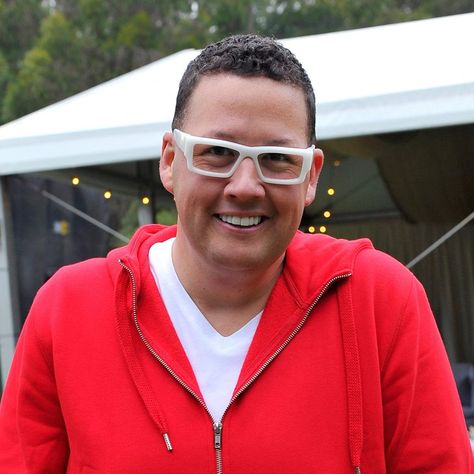 Pin for Later: The Funniest One-Liners From Chef Graham Elliot Graham Elliot, Funny One Liners, Gordon Ramsay, Real Life Stories, Food Guide, Feel Good, Chef, Matter, Health