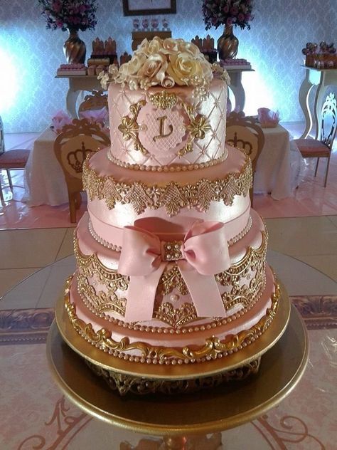 Pear And Almond Cake, Quince Cakes, Quince Cake, Sweet 15 Party Ideas Quinceanera, 15th Birthday Cakes, Quinceanera Pink, Rose Gold Cake, Big Wedding Cakes, Quinceanera Cakes