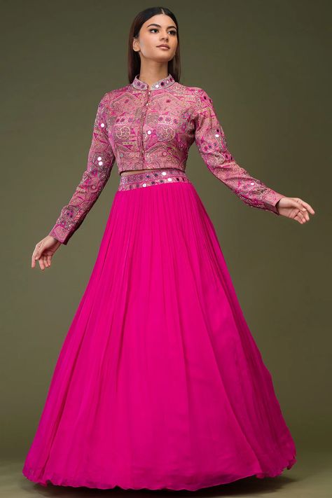 Lehanga Full Length Blouse Designs, Long Choli Designs Lehenga, Shifon Lehenga, Full Hand Lehenga Design, New Style Gown Design, Fuschia Pink Lehenga, Fancy Long Skirt Outfits, Blazer Lehenga Outfit, New Fashion Design