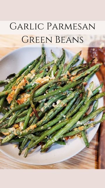 Kellie | Simple Recipes & Kitchen Hacks on Instagram: "Garlic Parmesan Green Beans 🤌🏼 they're healthy, they're crispy, and they're so so yummy. Perfect for Thanksgiving! 1 lb French green beans 1 cup parmesan cheese (from the can is good!) 1 stick butter, softened 5 cloves of garlic, minced Sprinkle of Italian seasoning Follow directions in the video and ENJOY! #thanksgiving #sidedish #easyrecipe #vegetarianrecipes #frommykitchen | Thanksgiving side dishes, healthy cooking, garlic parmesan, 30 minute meals, vegetarian recipes" Roasted Frozen Green Beans, French Green Bean Recipes, Garlic Parmesan Green Beans, Side Dishes Healthy, Canned Green Bean Recipes, Thanksgiving Sidedish, Thanksgiving Green Beans, 2023 Thanksgiving, Green Beans Side