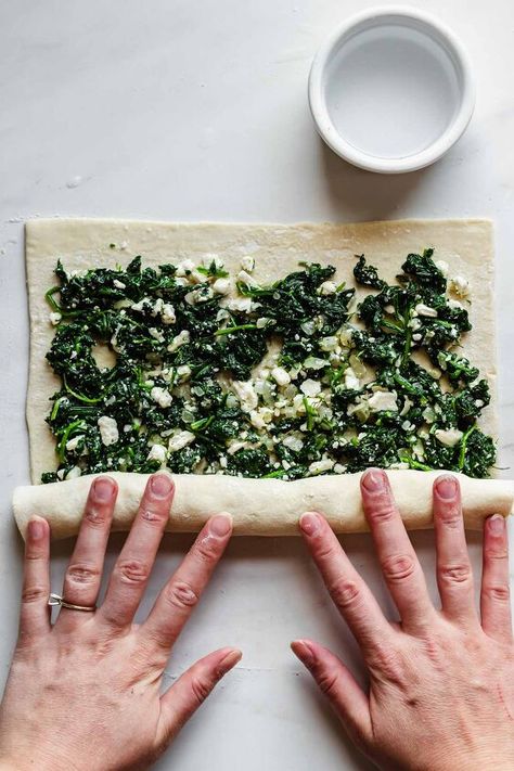 Puff Pastry With Vegetables, Spinach And Puff Pastry Recipes, Mediterranean Pinwheel Appetizers, Puff Pastry Pinwheels Appetizers, Spinach Pinwheels Puff Pastry, Spinach Feta Puff Pastry Recipes, Veggie Puff Pastry Recipes, Feta Spinach Puff Pastry, Spinach And Feta Puff Pastry