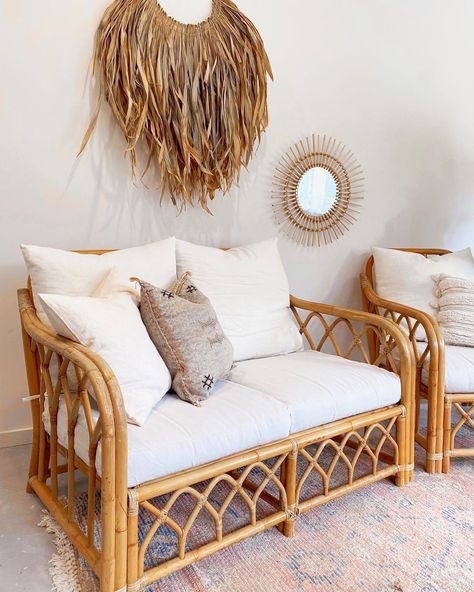 Vintage treasures & furniture on Instagram: “Beautiful mid century cane bamboo lounge set with brand new removable outdoor/indoor seat cushion covers. Consisting of 2x two seaters, 1x…” Cane Garden Furniture, Cane Furniture Outdoor, Bamboo Couch, Rattan Chair Living Room, Outdoor Couch Cushions, Outdoor Porch Furniture, Veranda Ideas, Rattan Couch, Cane Lounge