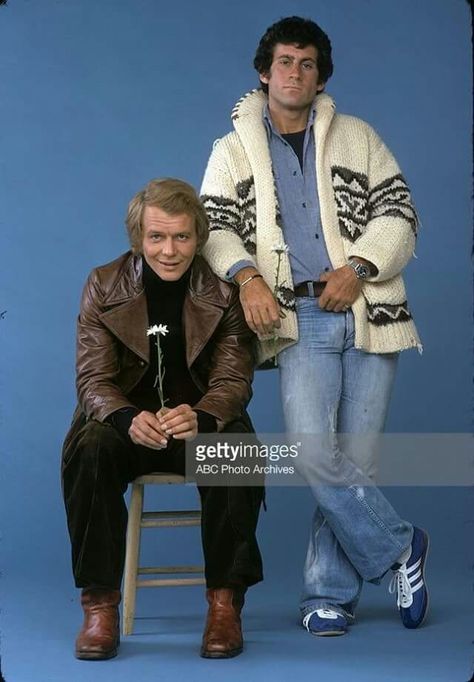 Starsky & Hutch Paul Michael Glaser, Famous Duos, Starsky And Hutch, David Soul, 70s Tv Shows, Starsky & Hutch, Classic Tv Shows, Old Shows, Old Tv Shows