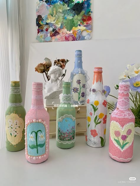 Aesthetic Bottle Painting, Cute Crafts Easy, Aesthetic Diy Crafts, Handmade Crafts Ideas, Realistic Paper Flowers, Jar Painting, Making Paper Flowers, Diy Gift Set, Cute Icon