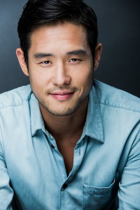 Raymond Lee Raymond Lee, Descendants Cast, Hot Male Celebrities, Hottest Male Celebrities, Well Hello There, Tv Tropes, Mens Haircuts, Quantum Leap, Mens Haircuts Short