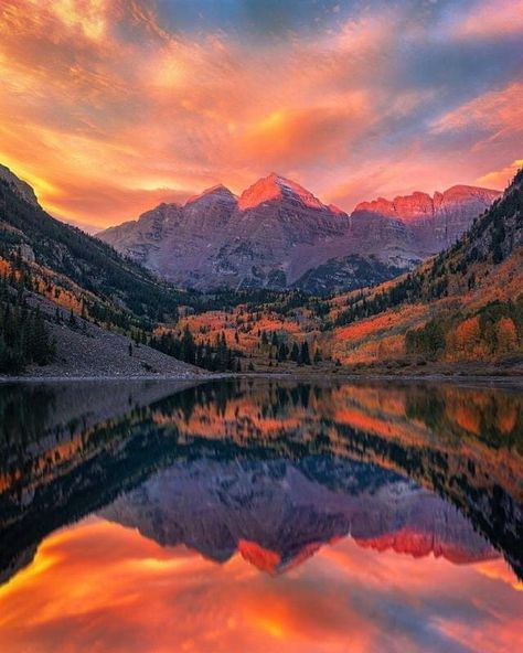 Maroon Bells Colorado, Colorado Aesthetic, Monument Valley Arizona, Colorado Fall, Maroon Bells, Pretty Landscapes, Pretty Places, Rocky Mountain, Travel Insurance