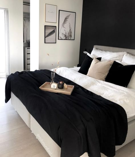 Black And White Bedroom, Dekorasi Kamar Tidur, Black Bedroom, Apartment Decor Inspiration, Master Bedrooms Decor, Room Inspiration Bedroom, White Bedroom, Room Ideas Bedroom, Apartment Living Room