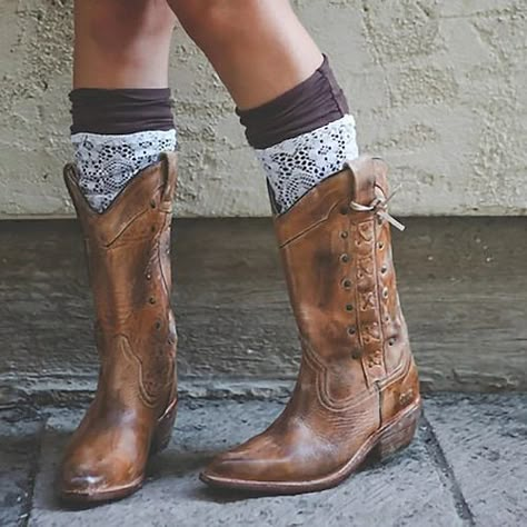 Cowboy Boot Outfits, Knee High Cowboy Boots, Beth Greene, Lace Up Block Heel, Mode Hippie, Vintage Cowboy Boots, Boho Boots, Boho Style Outfits, Chunky Heels Boots