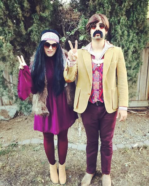 Pin for Later: See This Year's Most Creative DIY Halloween Costumes! Sonny and Cher Sunny And Cher Costume Halloween, Sonny And Cher Costume Halloween, Sonny And Cher Costumes, Cher Costume Halloween, Creative Diy Halloween Costumes, Cher Outfit, Hippie Fashion 70s, Cher Costume, Sonny And Cher