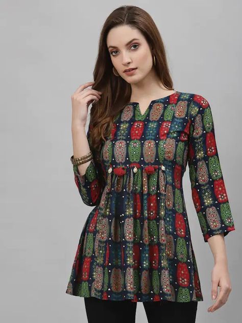 Tunics Designs Latest, Short Top Designs, Short Kurti Designs, Top Designs For Women, Short Kurtas, Cotton Short Tops, Kurti Pattern, Cotton Tops Designs, Size Chart In Inches