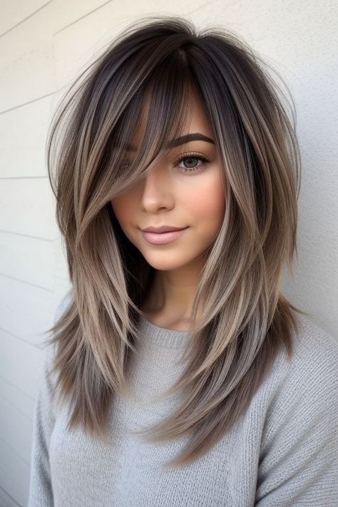 Fall Hair Long Layers, Women’s Fall Haircuts, Layered Medium Haircuts For Fine Hair, Long Hairstyles Thinning Hair, How To Give Yourself Layers Long Hair, Medium Length Haircut Edgy Straight, Medium To Long Haircuts For Women, Haircut For Long Length Hair Layered, Layered Long Hairstyles With Bangs