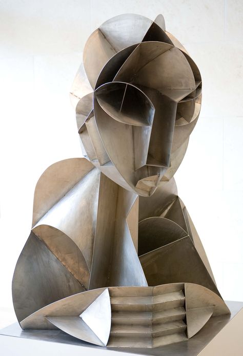 "Constructed Head No. 2" (1916), by Naum Gabo. Stainless steel; pioneer of constructivism. Photo Nick Atkins Naum Gabo, Cubist Sculpture, Cardboard Sculpture, Sculpture Projects, Kinetic Art, Oldenburg, Sculpture Installation, Modern Sculpture, Figurative Sculpture