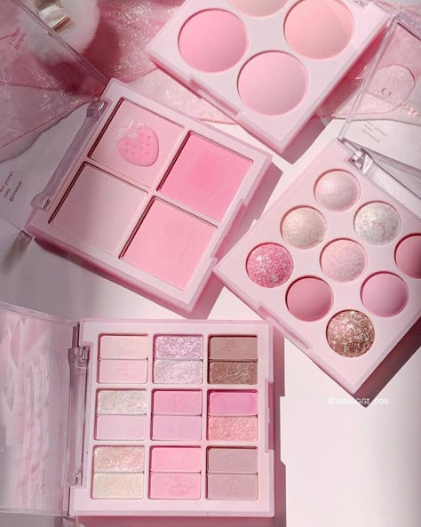 Korean Makeup Brands, Makeup Package, Pink Cosmetics, Fancy Makeup, Pink Eyeshadow, Korean Cosmetics, Pink Makeup, Makeup Items, Makati