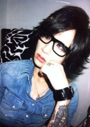 Tsuzuku. MEJIBRAY. Mejibray Tsuzuku, Tsuzuku Mejibray, Japanese Rock, Visual Inspiration, Emo Scene, New Bands, Visual Kei, Musician, Key