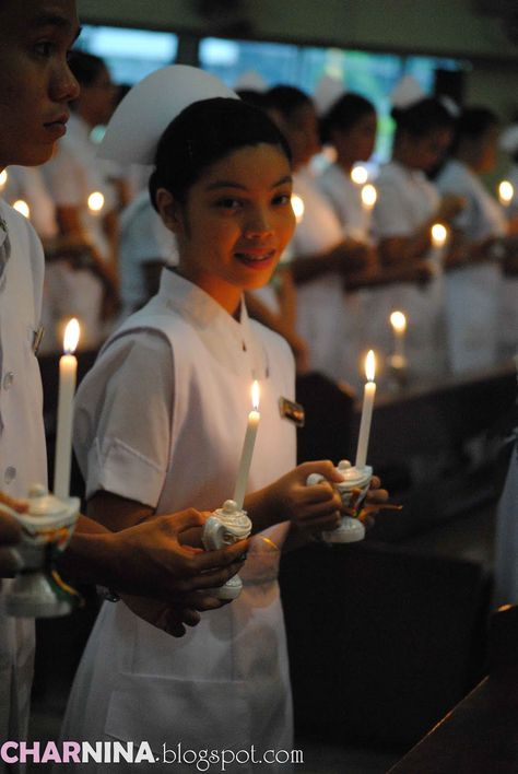 A new nursing graduate.  Perhaps we should bring back the candle lighting, pinning & capping ceremony for all nursing schools... Lpn Pinning Ceremony, Nursing Pinning Ceremony, Nurse Angel, Pinning Ceremony Nurse, Nursing Caps, Candle Lighting Ceremony, Travis Wedding, James Stacy, Vintage Nursing