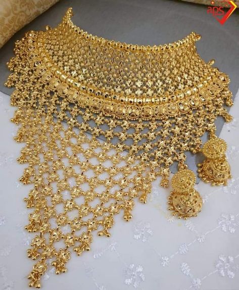 Bangali Gold Necklace, Asian Gold Jewelry, Gold Choker Necklace Indian Bridal, Gold Necklace Set Bridal, Wedding Jewellery Designs, Unique Gold Jewelry Designs, Gold Jewels Design, Gold Jewelry Outfits, Gold Jewellry