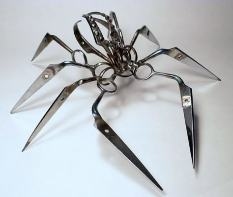 Pretty Knives, Alam Yang Indah, Coraline, The Shape, Spiders, Character Design Inspiration, Metal Art, Art Inspo, Art Reference