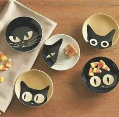 Painting Ideas Cat, Pottery Painting Ideas Easy, Diy Keramik, Clay Cafe, Ceramic Cafe, Diy Pottery Painting, Pottery Painting Ideas, Color Me Mine, Paint Your Own Pottery