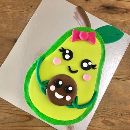 Avocado Birthday Cake Ideas, Avocado Shaped Cake, Avocado Theme Cake, Avocado Cake Design, Avocado Gender Reveal, Avocado Birthday Cake, Avocado Cakes, Avocado Baby Shower Theme, Amazing Baby Shower Cakes