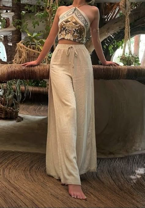 Filipino Summer Outfits, Goa Dressing Style For Women, Boho Outfits Simple, Cancun Plus Size Outfits, Goddess Casual Outfit, Boho European Style, Soft Boho Outfits, Goa Fits For Women, Outfit Ideas Hawaii