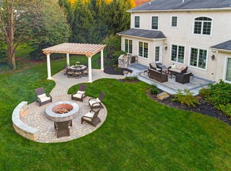 Crucial Details When Designing and Building a Fire Pit Patio Extension Ideas, Outside Fire Pits, Outdoor Fire Pit Designs, Fire Pit Landscaping, Outdoor Patio Designs, Patio Pergola, Fire Pit Ideas, Popular Diy, Fire Pit Area