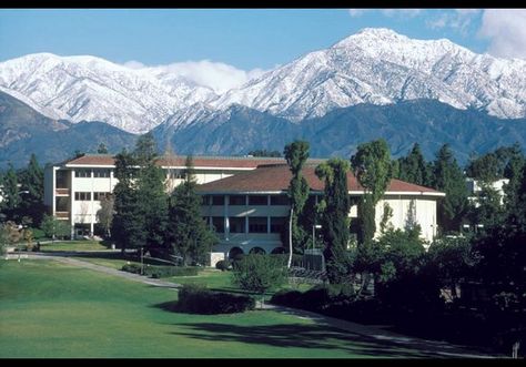 Claremont McKenna College Romanticizing College, Manifest Miracles, Claremont Colleges, Western College, Claremont Mckenna College, Claremont California, Walkable City, College Tour, Higher Learning