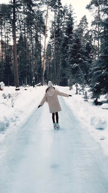 Michaela | Travel & Outdoor on Instagram: "⛸❄️☃️ Ice Skating in Winter Wonderland 🤩 📍Save this for your next trip to Switzerland in winter! ❄️☃️🇨🇭 The Eisweg is located in a fairytale like forest and leads you along 3km on the frozen trails 🥶😎 🎄 Starting 24th December 🤩 #engadin #eisweg #skating #naturalice #iceskating #scuolzernez #graubünden #switzerland #swiss #inlovewithswitzerland #visitswitzerland #engadinstmoritz #figureskating #beautifuldestinations #suissebook #myswitzerland #in Ice Skating Switzerland, Winter Sports Aesthetic, Ice Skating Photo Ideas, Ice Skating Outside, Ice Skating Outdoors, Ice Skating Pics, Winter Ice Skating, Switzerland In Winter, Ice Skating Aesthetic