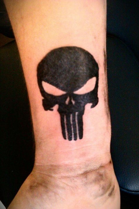 Punisher Skull Tattoo, Human Doodle, Super Hero Tattoos, Family Sleeve Tattoo, Punisher Tattoo, Superhero Tattoos, Marine Corps Tattoos, Raiders Tattoos, Sleeves Tattoos