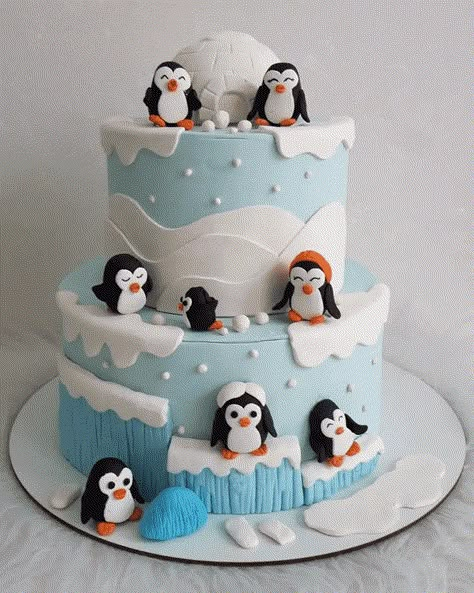 Penguin Birthday Cake Ideas Images (Pictures) Penguin Theme Cake, Penguin Birthday Theme, Pingu Cake, Penguin Themed Birthday Party, Penguin Birthday Cake, Dipper Cakes, Penguin Cake Toppers, Winter Torte, Penguin Birthday Party