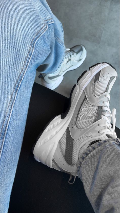 New Balance 539 Sneakers Grey with Jeans New Balance 530 Grey Outfit, New Balance 530 Grey, Nb 530, Female Sneakers, Grey New Balance, Grey Trainers, New Balance 327, Grey Outfit, Sneakers Grey