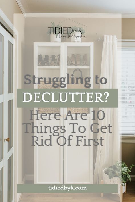 Decluttering your house can be a stressful and time-consuming process. There are so many things to sort through in each room that it is hard to know where to start. If you find yourself in this predicament, begin by getting rid of these 10 times first! Check out our latest blog here: Decluttering Ideas Bedroom, Declutter Before Moving, Home Organization Ideas Bedroom, Craft Room Garage, Bedroom Declutter, Home Organization Declutter, Diy Home Organization Ideas, Diy Home Organization, Declutter Bedroom