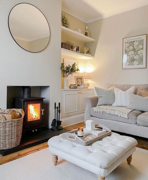 White Front Room Ideas Modern, Natural Tones Living Room Cozy, Cream Victorian Living Room, Cream Sitting Room Ideas, The White Company Living Room, Small Snug Room Ideas Cozy Nook, White Company Living Room, Lounge Ideas Cosy, Neutral Lounge Ideas