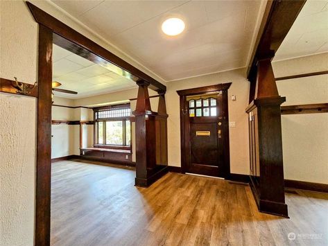 1915 Craftsman in Tacoma, WA - $424,950 Pacific Northwest Craftsman Home, Craftsman Vaulted Ceiling, 1920s Arts And Crafts House, 1915 Craftsman Home, American Craftsman House Interior, Modern Craftsman House Interior, Craftsman Hallway, Craftsman Millwork, Old Craftsman Style Homes Interior