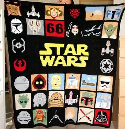 Star Wars Crochet Patterns Free, Star Wars Crochet Patterns, Star Wars Blanket, Welcome May, Star Wars Crochet, Crochet Blanket Tutorial, Crochet Pattern Tutorial, Star Wars Light, Star Wars Accessories