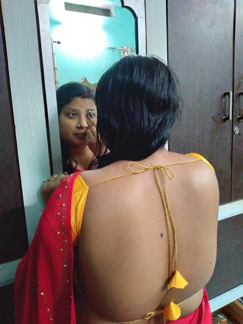 Backless Blouse Designs Open Backs, Backless Blouse Designs Saris, Long Sleeve Backless Top, Backpose Hot Saree, Kajol In Saree Backless, Curvy Women Dresses, Saree Backless, Hot Blouse, Backless Blouse Designs