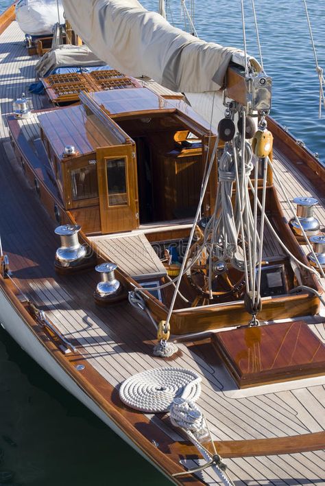 Old Money Sailboat Aesthetic, Sailboat Interior Aesthetic, Old Sail Boats, Classic Sailing Yacht, Barca A Vela Aesthetic, Sailboats Aesthetic, Vintage Sailing Aesthetic, Sailing Boat Interior, Sail Boat Aesthetic